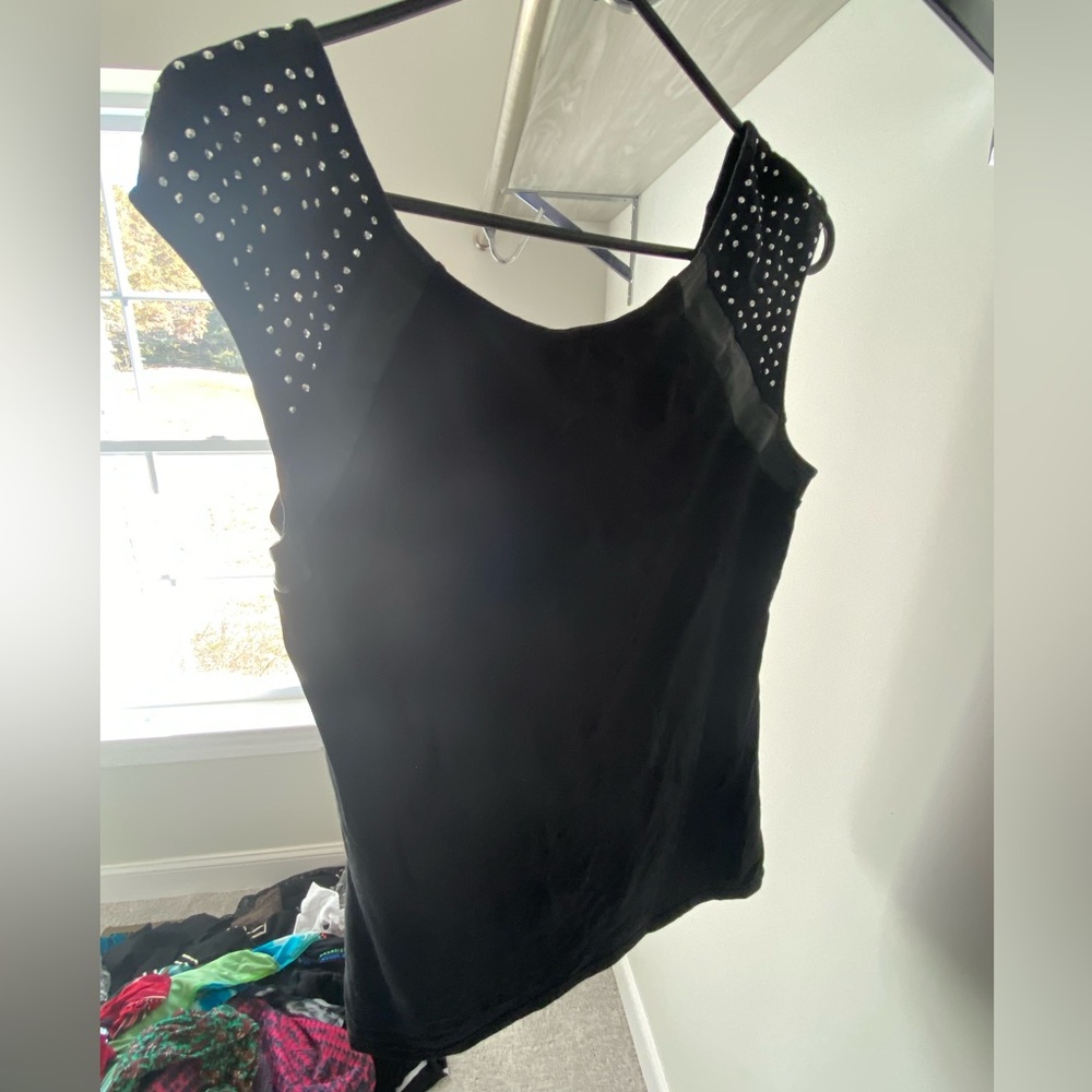 Sleeveless top